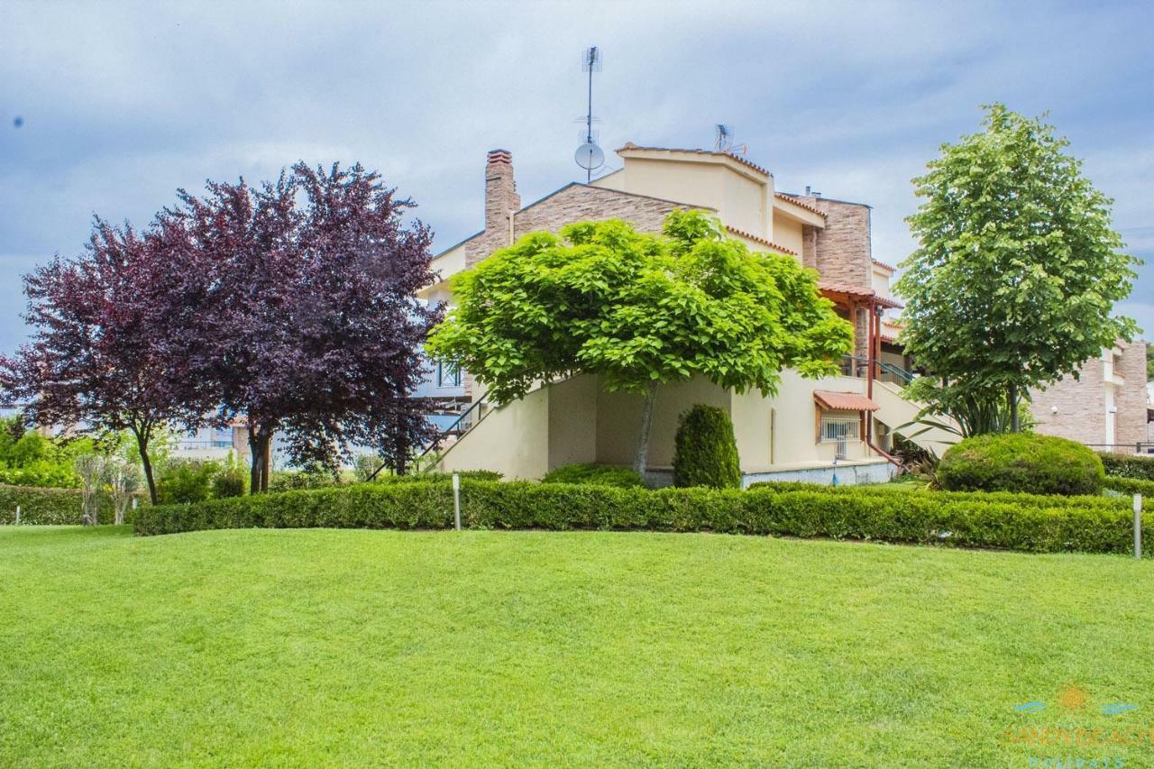 Sani Residence Villa エクステリア 写真